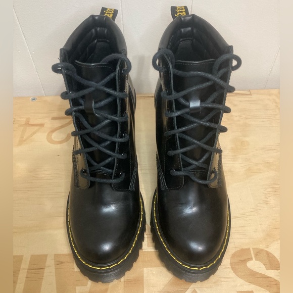 Dr. Martens Persephone Heeled Boots NWOT size 6 - Picture 3 of 10
